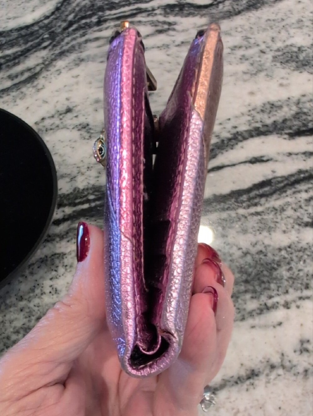 Kurt Geiger Iredescent Diagonal Stripes Mini Purse Compact Wallet - Picture 5 of 8